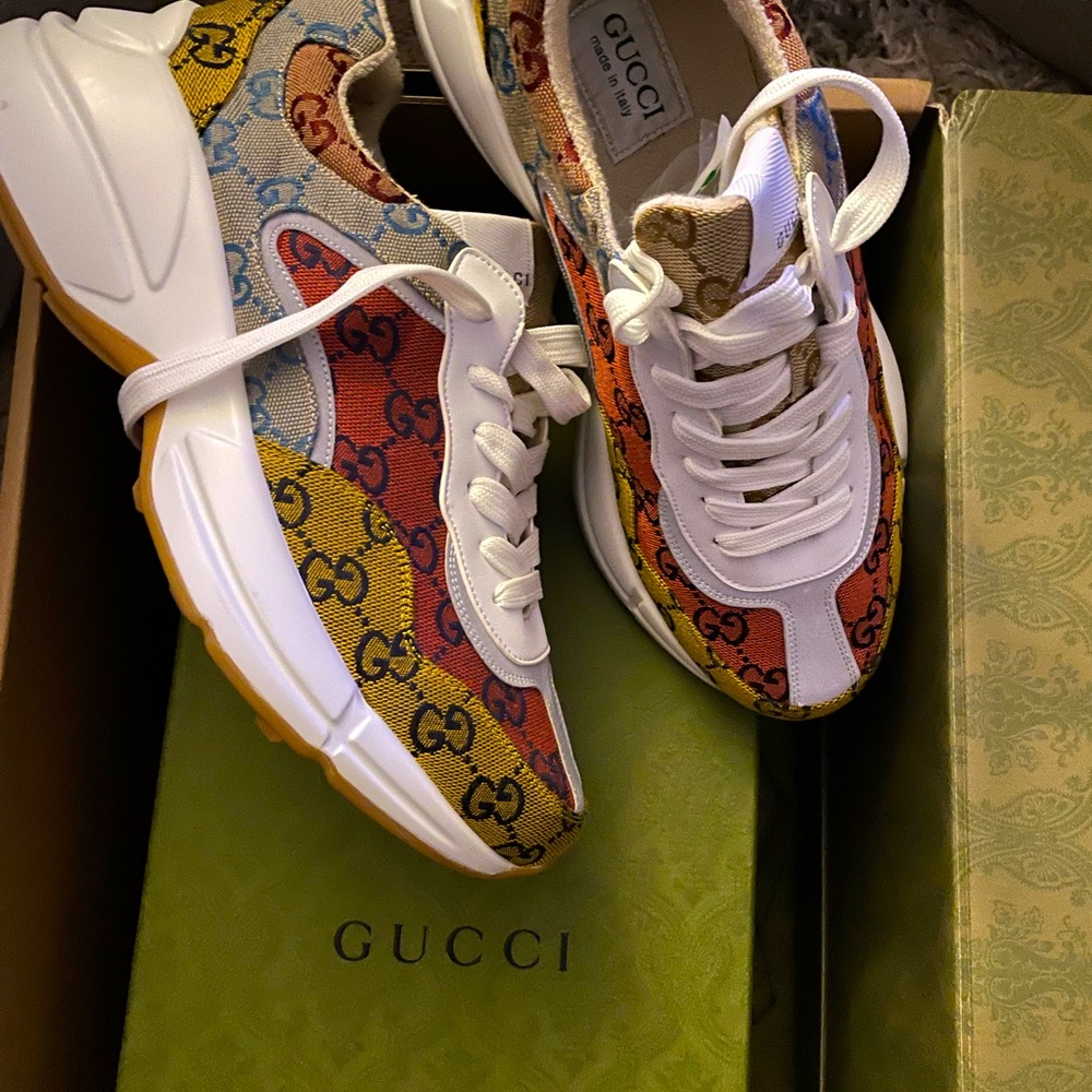 Gucci sneakers size women’s 41